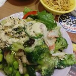 ブロンコビリー - サラダバーのてんこ盛り