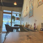 とろける牛ホホ専門店 cheek - 店内カジュアル