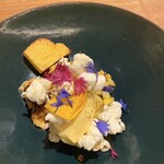 ロテュス - ゴールドラッシュのシャーベット、雲丹のソース、ゴールドラッシュ入りのケークサレ、ゴールドラッシュのポップコーン。ゴールドラッシュ甘くて美味しいー！