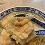 沾仔記 - 招牌雲吞麵(ワンタン麺)  海老たっぷり！