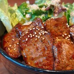 広島牛焼肉 青ひげ - 厚切り焼肉丼（並盛）