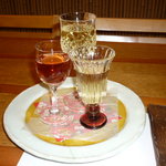 Seto - ワイン飲み比べセット（奥シャブリ、右オッペンハイマー、左カベルネ・ダンジュ）