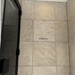 303900745 - 