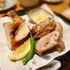 丸鶏料理と濃厚水炊き鍋 鳥肌 - 素揚げ合盛り