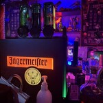 エディズ バー - 