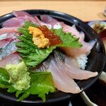 群青 - 海鮮丼（1,800円）