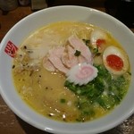 ラーメン どう - 白湯醤油 大 煮玉子トッピング