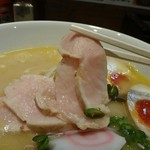 ラーメン どう - 鶏むね肉のレアチャーシュー