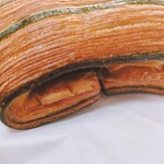 OLD NINE CROISSANT - 