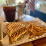 STRAIGHT COFFEE & SANDWICH - 