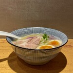 貝だし麺 きた田 - 貝だし麺＋味玉