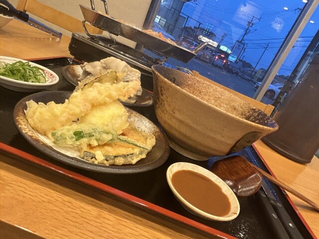 小鍋 犬山 三つ足 蓋物 一人鍋 訳あり ニュウ 銘あり よいひのご予約 - 羽黒/そば | 食べログ