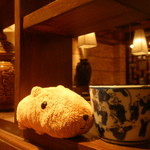 チャイナダイニング飛天 - オリエンタルで落ち着いた内装