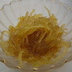 天ぷら旬菜　由庵 - ここから本日のおまかせ天ぷら700円(天ぷら五品と小鉢)・・・素麺南瓜