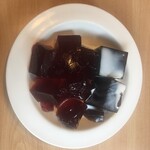 フォルクス - 北海道のバスカップゼリー。都内のレストランでは初めて見ました。コーヒーゼリーも美味しいです。