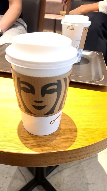 STARBUCKS COFFEE Hiroshima Sanshin Ten photo 3