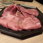 焼肉 皐月 - 極上和牛タン3種盛り