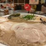 エキトンの店 井の庄  - エキトン¥950＋チャーシュー¥500＋ライス¥180　ホリゾンタルアングル