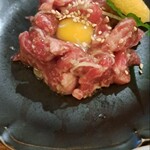 関内もつ肉店 - 炙りビーフ
