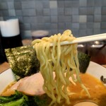 ラーメン 野良裏家 - 麺リフト