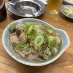 忠弥 - 煮込み。高いけど食うべし。おかわりする時もある