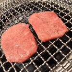 焼肉ホルモン はねいし - 