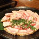 炭火焼肉・韓国料理 KollaBo - 燻製サムギョプサルセット