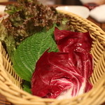 炭火焼肉・韓国料理 KollaBo - サンチュー