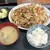 山本亭 - 料理写真:肉野菜定食。