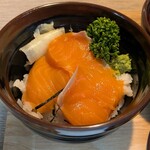 de la Familiar - ミニサーモン丼♪
