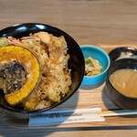 de la Familiar - エビ天丼　1,400円