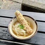 讃岐うどん がもう - かけうどん（冷）熱い出汁をかけてます。