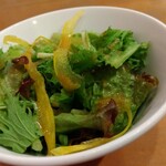 肉と石釜ピザのイタリアン Pizzacozou - サラダ