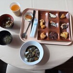 ホテルグランテラス - 料理写真:雄大な立山連峰とともに味わう朝食は格別。ホタルイカの沖漬けをはじめ、富山の郷土料理が豊富にそろうバイキング。