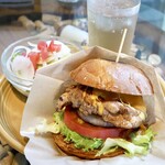 SEAFOOD&BURGER gfu. - スモーキーレッドホットチキン〈SET〉