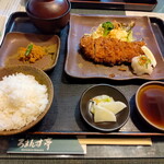 ろまんす亭 - 白雪とんかつ定食