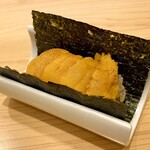 鮨 かわしま - 海栗(ウニ ) は自分で巻いていただきます