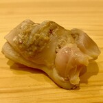 鮨 かわしま - 最初に見せてもらった蛤がようやく出ました　