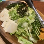 焼き鳥＆肉寿司食べ放題 個室居酒屋 鳥物語 - 豆腐サラダ