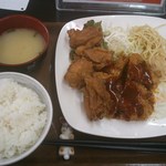 まんがだらけ - 「鳥スペシャル定食」（８００円）