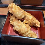 天津飯専門店 てん - めちゃくちゃ大きい唐揚げ