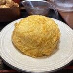 天津飯専門店 てん - ドーム型のボリューム満点の天津飯