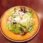 pizzeria NARDI  - サラダ。オリーブオイルとチーズだけなのに超絶に美味しい