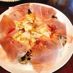 pizzeria NARDI  - 『プロシュート•エ•ポルチーニ』