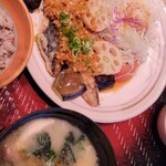 大戸屋 東京オペラシティ店 - もろみ醤油のねぎダレが具材に絡んで美味しいです