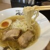 泡系しおとんこつラーメン べらしお 総本店