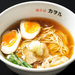 鶏そば カヲル - 鶏そばハーフ味玉入り