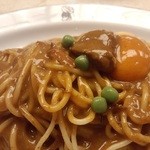 インデアンカレー 丸の内店 - カレースパゲティ730円＋玉子50円