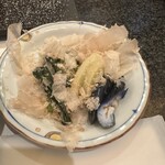 とんかつ マンジェ - 漬物も絶品