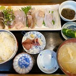 新兵衛 - 料理写真:地物刺身定食